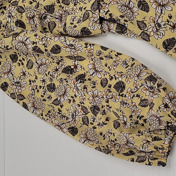 Yellow floral front tie blouse - Picture 3 of 6